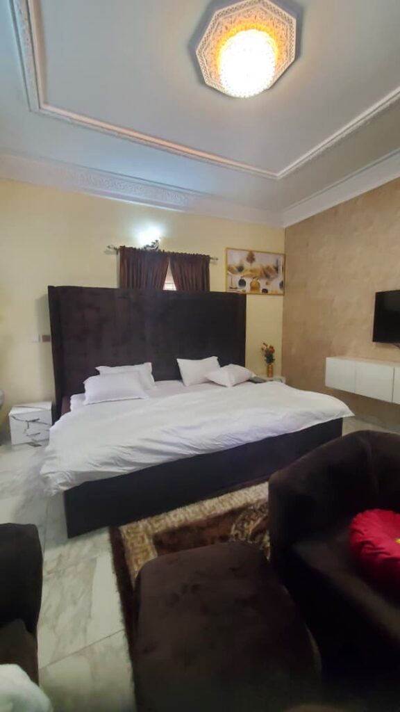 This is a picture of the extra deluxe room